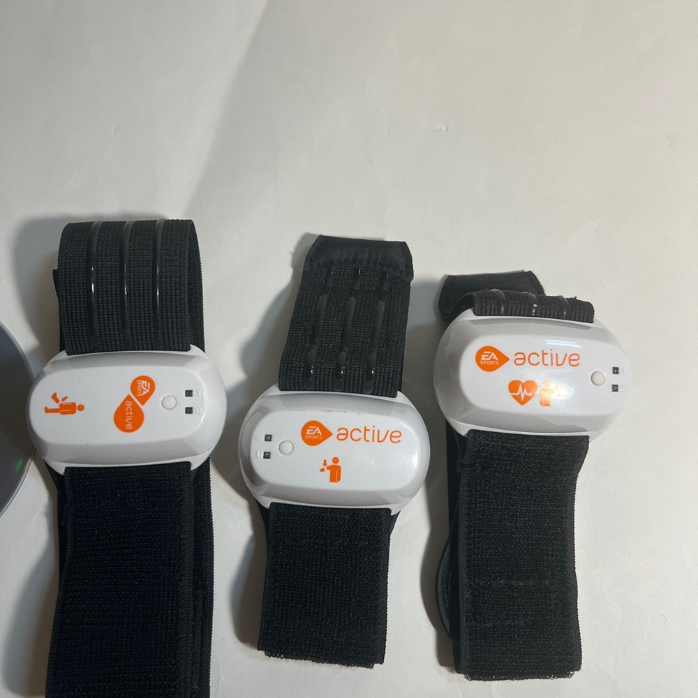 EA Active Fitness Bundle Tracker Wristband Set and Game. Missing Flash Drive